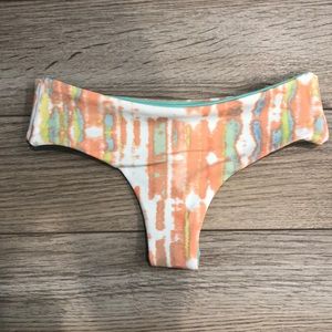 Tie Dye reversible bikini bottoms - size S